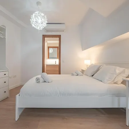 Doña Elvira Malasaña Málaga